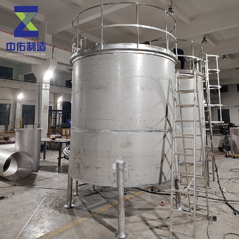 不銹鋼儲(chǔ)液罐